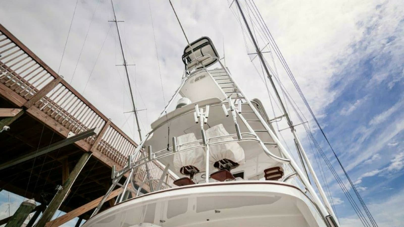 2016 Hatteras GT60 KNOT ON CALL Tower