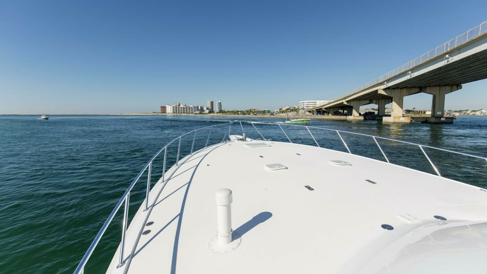 2008 60 Hatteras Blacksmith Bow