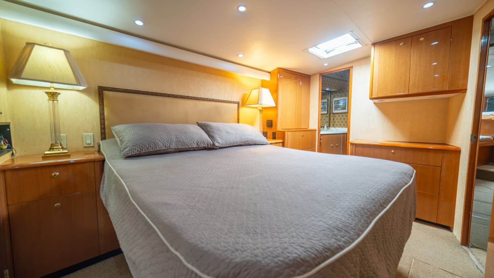 Master Stateroom 2002 Viking 61 Convertible