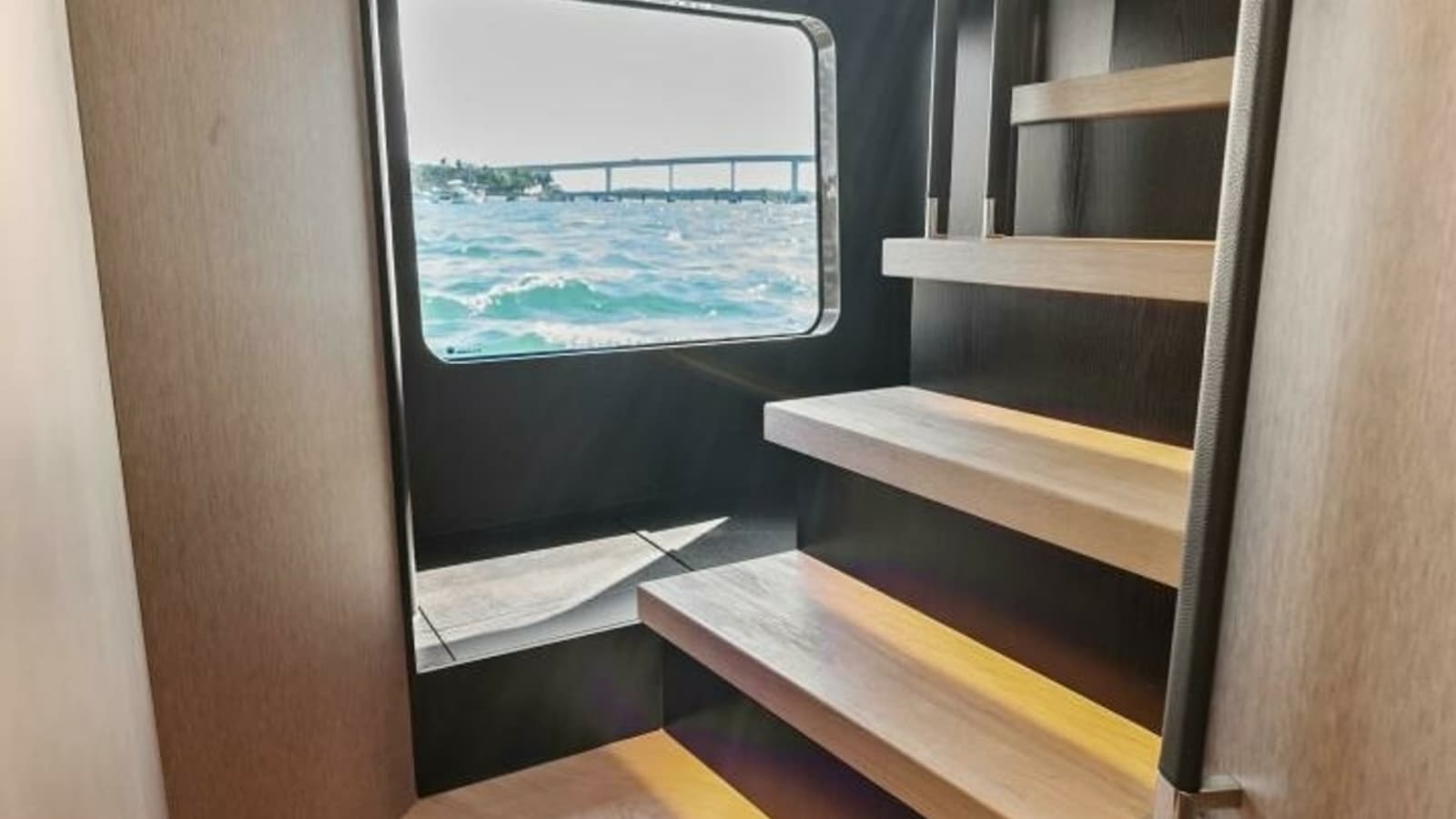 2025 Absolute 75 Navetta