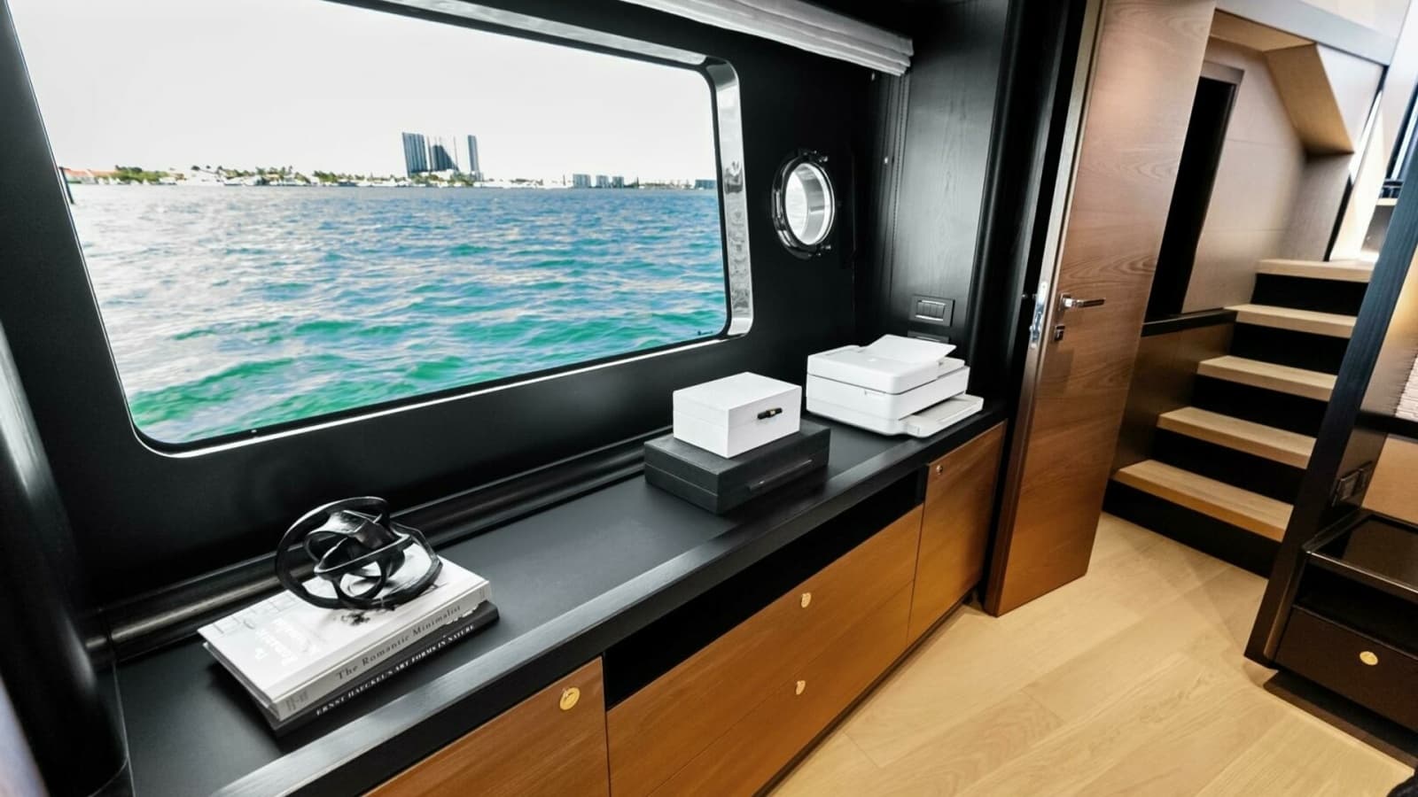 2025 Absolute 75 Navetta