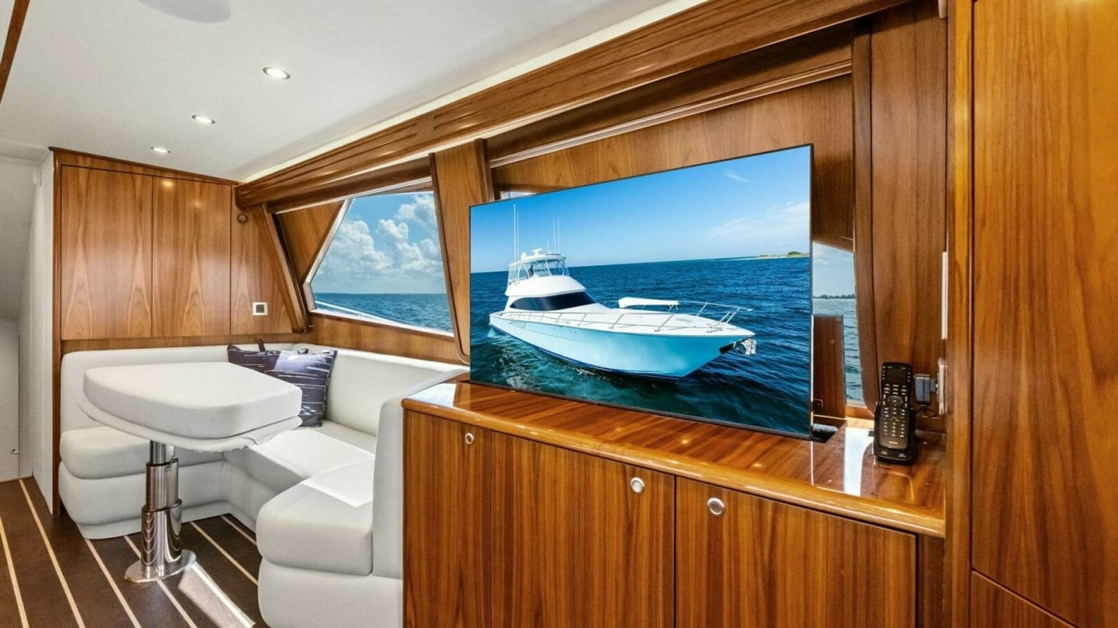 Salon with Entertainment System