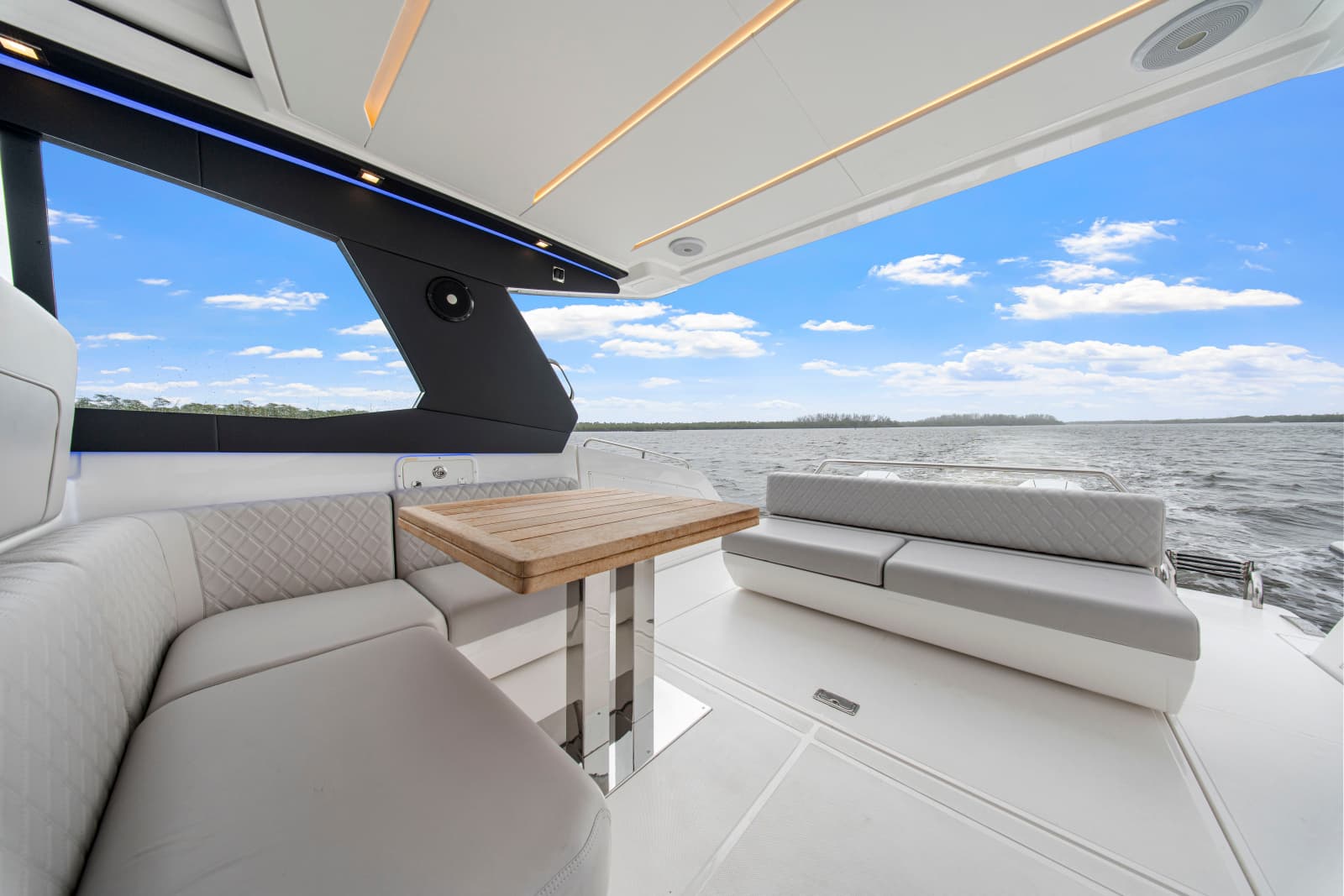 2025 Schaefer 375 HT