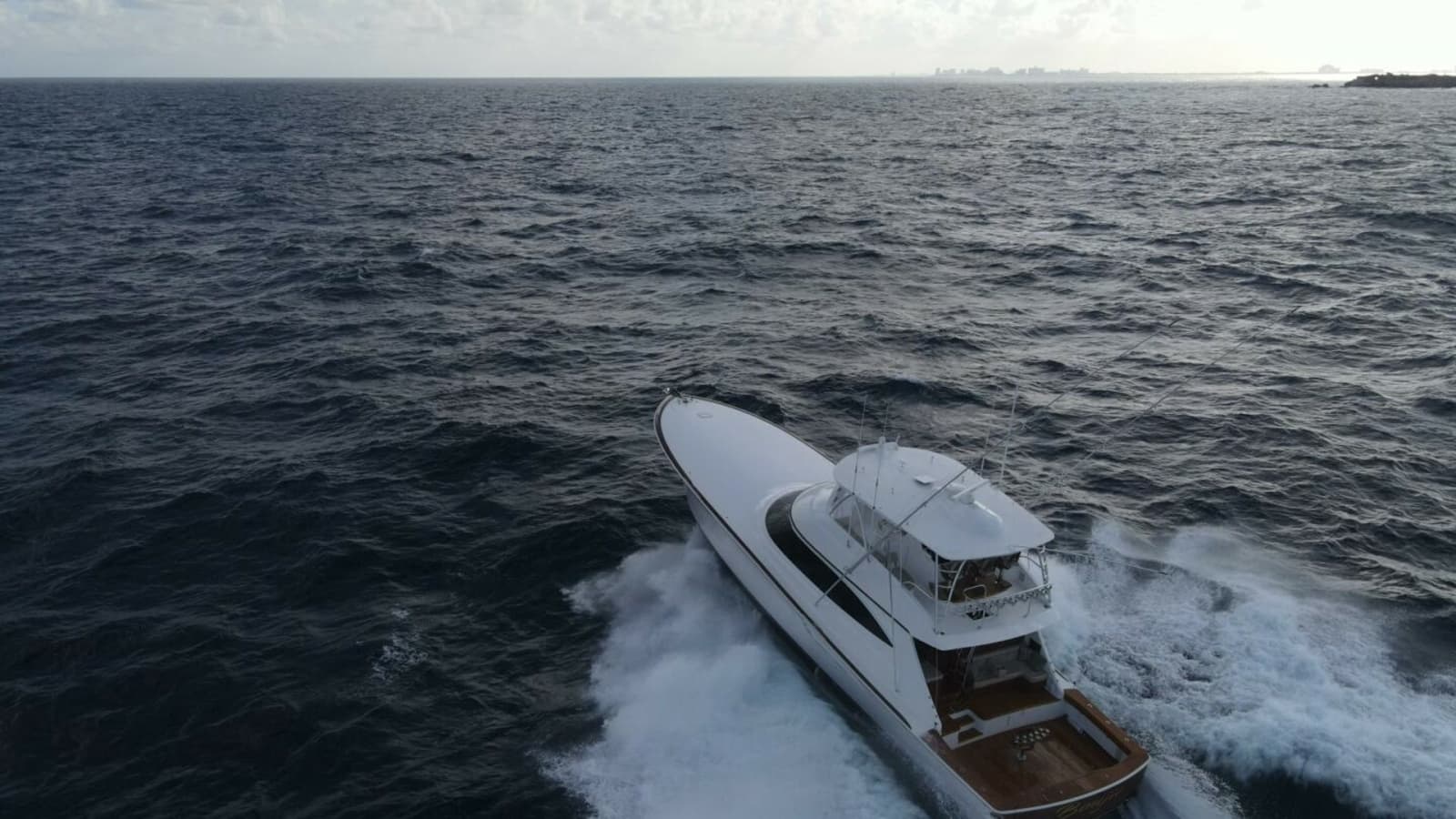 2025 82 Viking Convertible Boujie Exterior Photos (12)