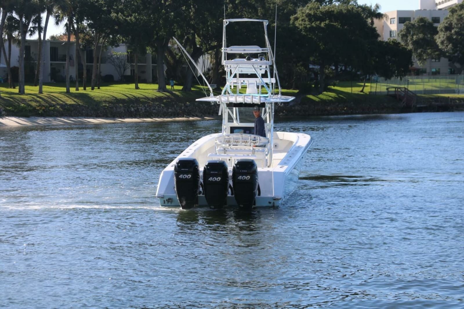 Venture 39 - Logan's Adventure - Aft Profile