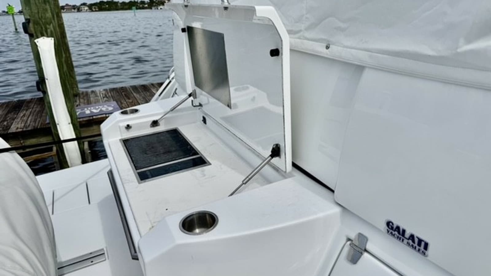 Transom Grill and Prep Station