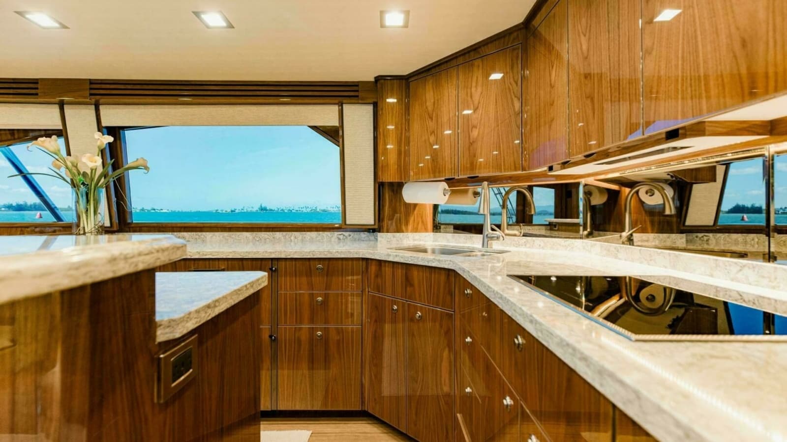2020 Viking 72 Enclosed Bridge
