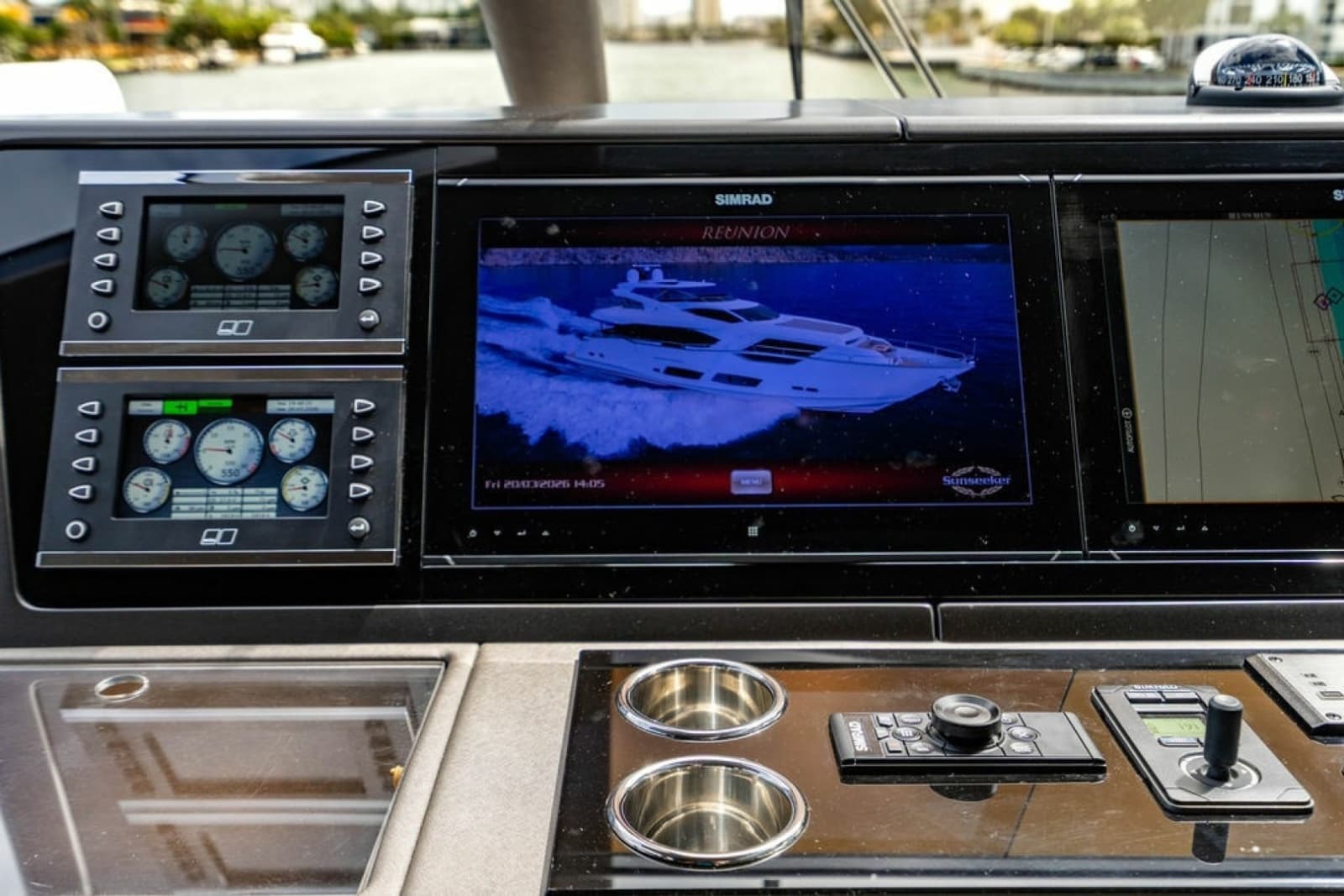 2019 Sunseeker 95 Motor Yacht