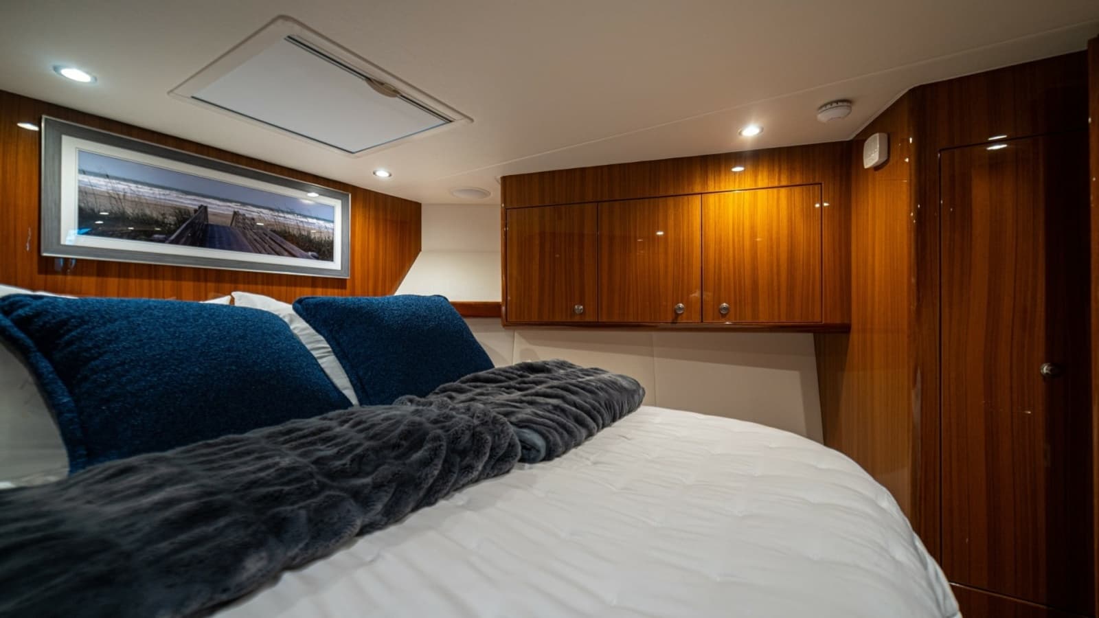 2023 Viking 46 Billfish Master Stateroom