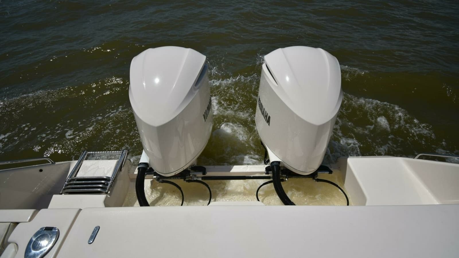 2016 Grady-White 330 Express