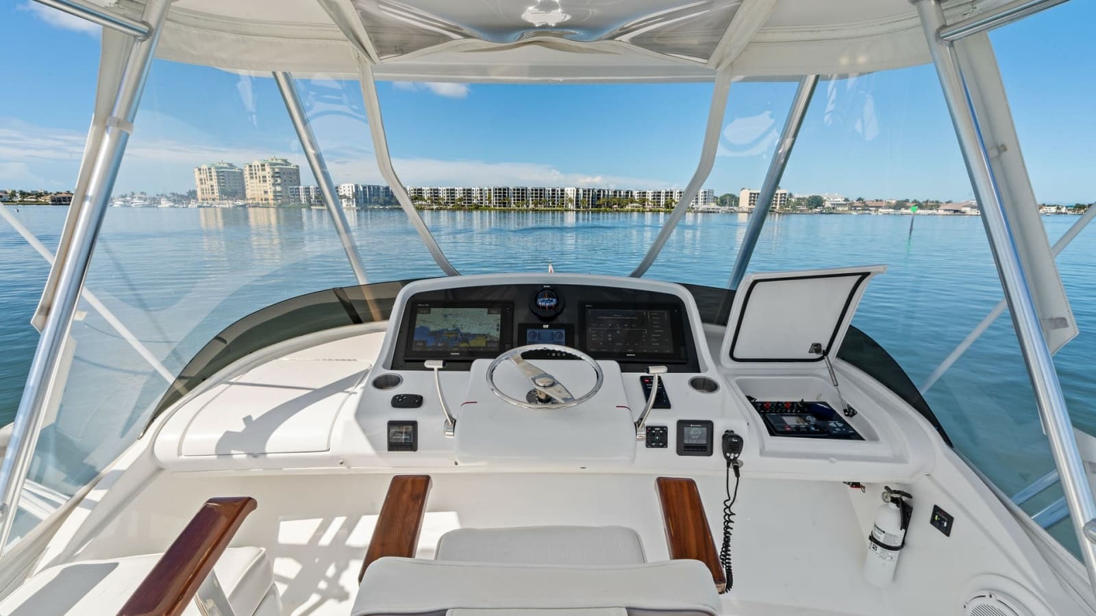 Flybridge Helm Station