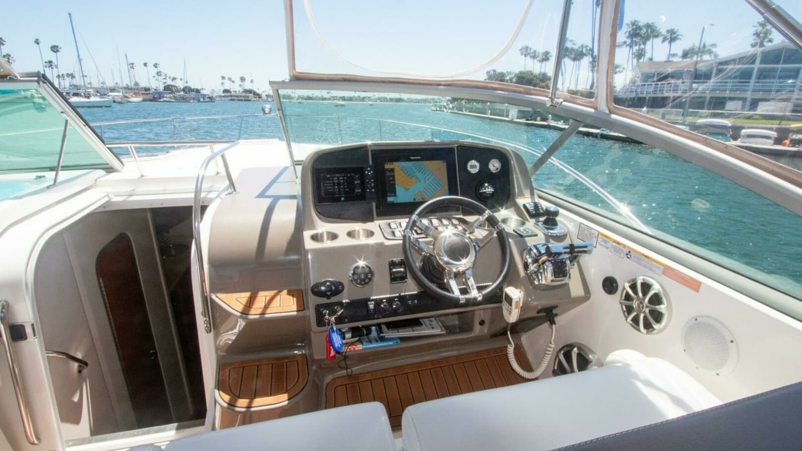 2008 Rinker 40 Express Cruiser