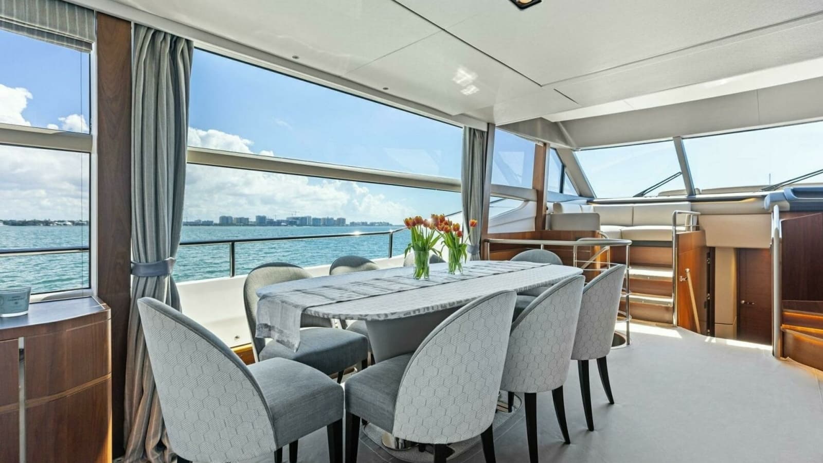 2018 Princess Y75 Motor Yacht