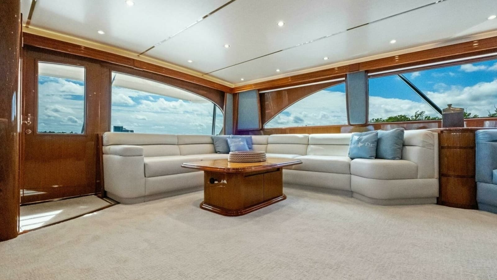 2012 82 Viking Convertible - Lady Di