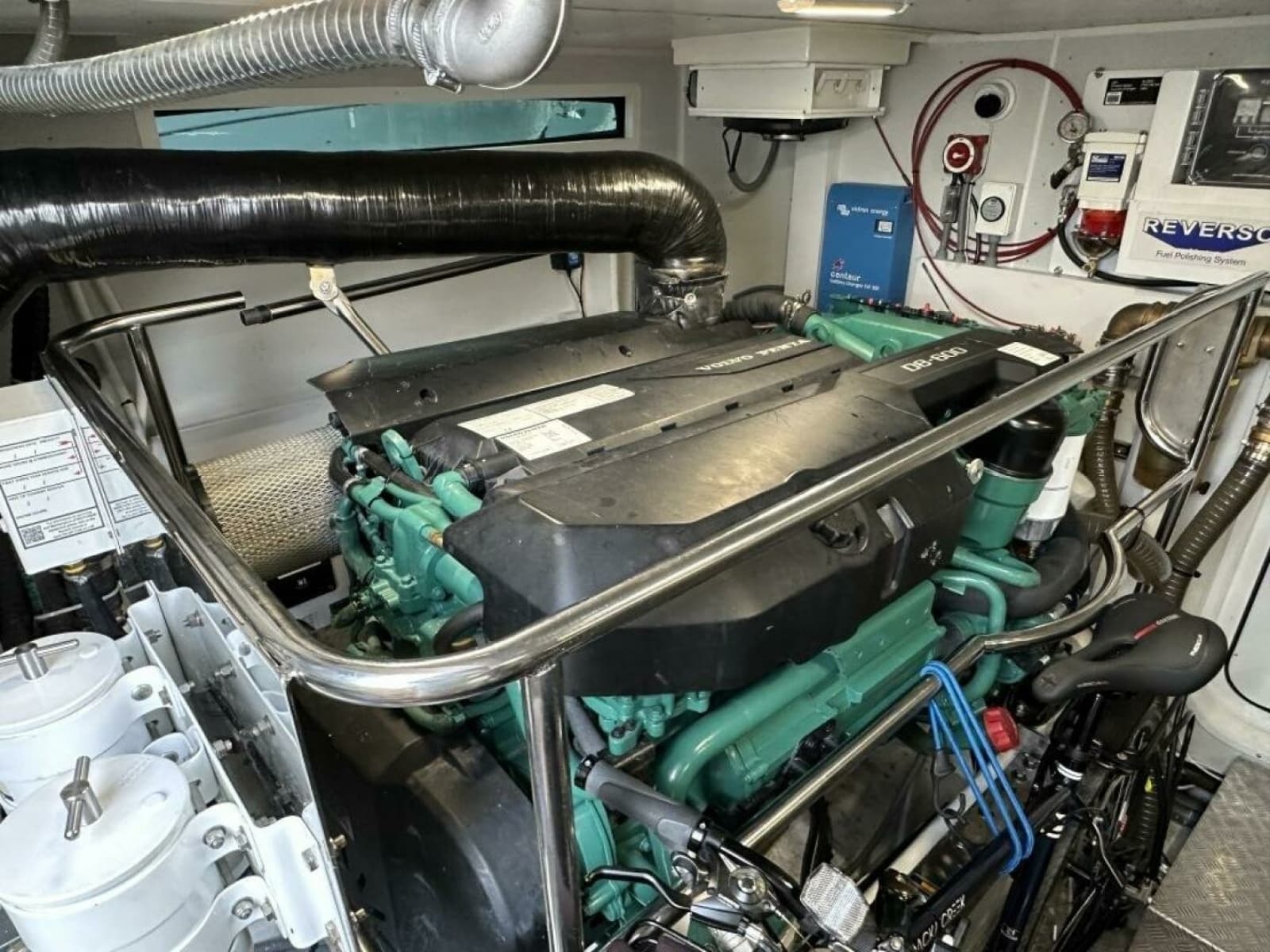 Outer Reef 62 SOUTH  PAWS - Engine Room