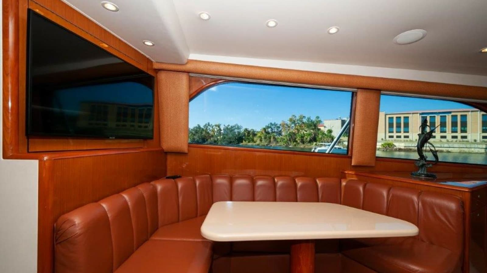2001 61 Viking Convertible Ellie B Dinette