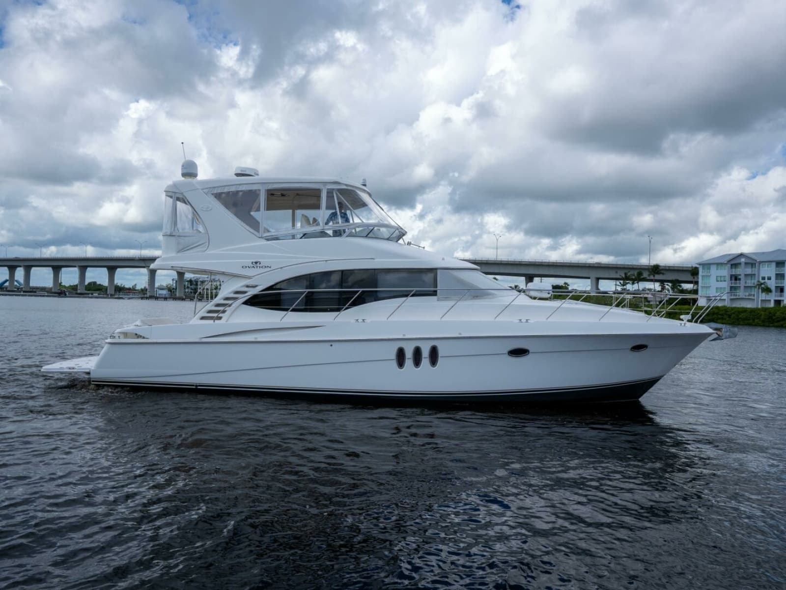 Silverton 52 - Immersed -