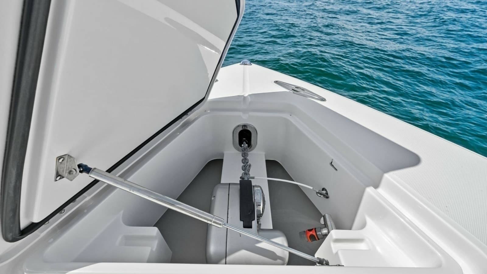 2020 Jupiter 43 SF MENACE Anchor