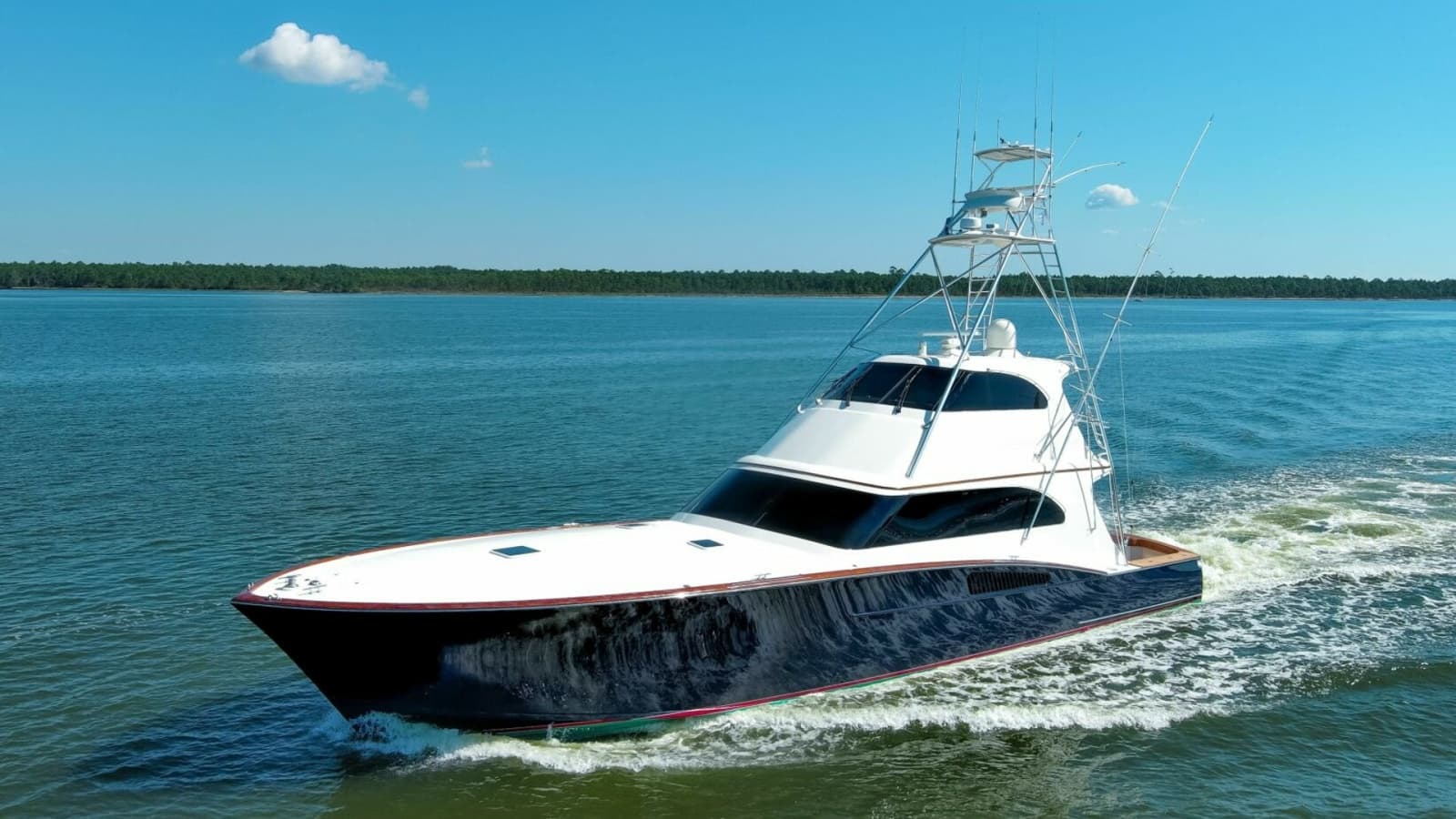 2005 Whiticar 76 Enclosed Bridge
