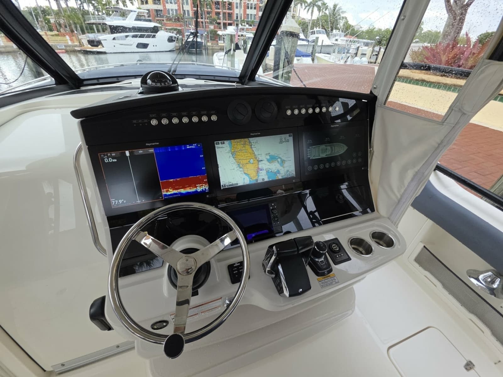 2021 Boston Whaler 420 Outrage BFT-Profile