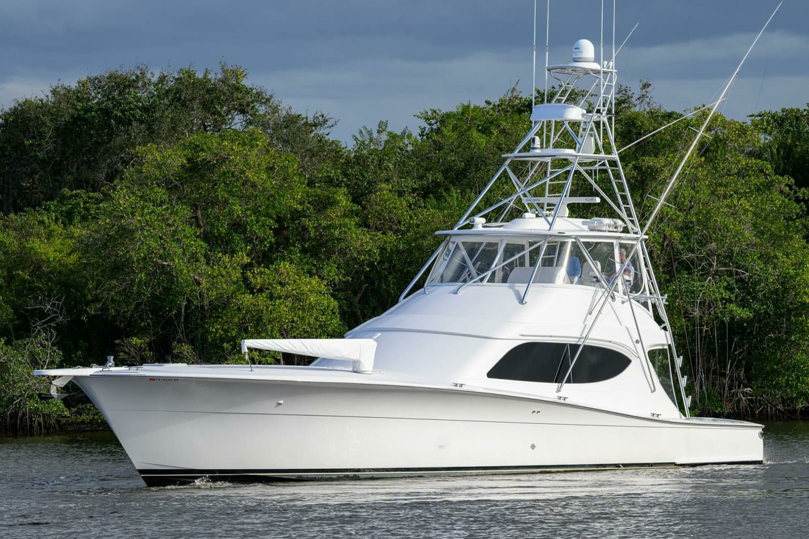 Hatteras 63 Reelin N Dealin - Exterior Profile