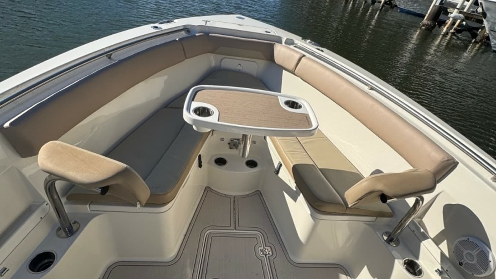 2021 Sailfish 290 CC