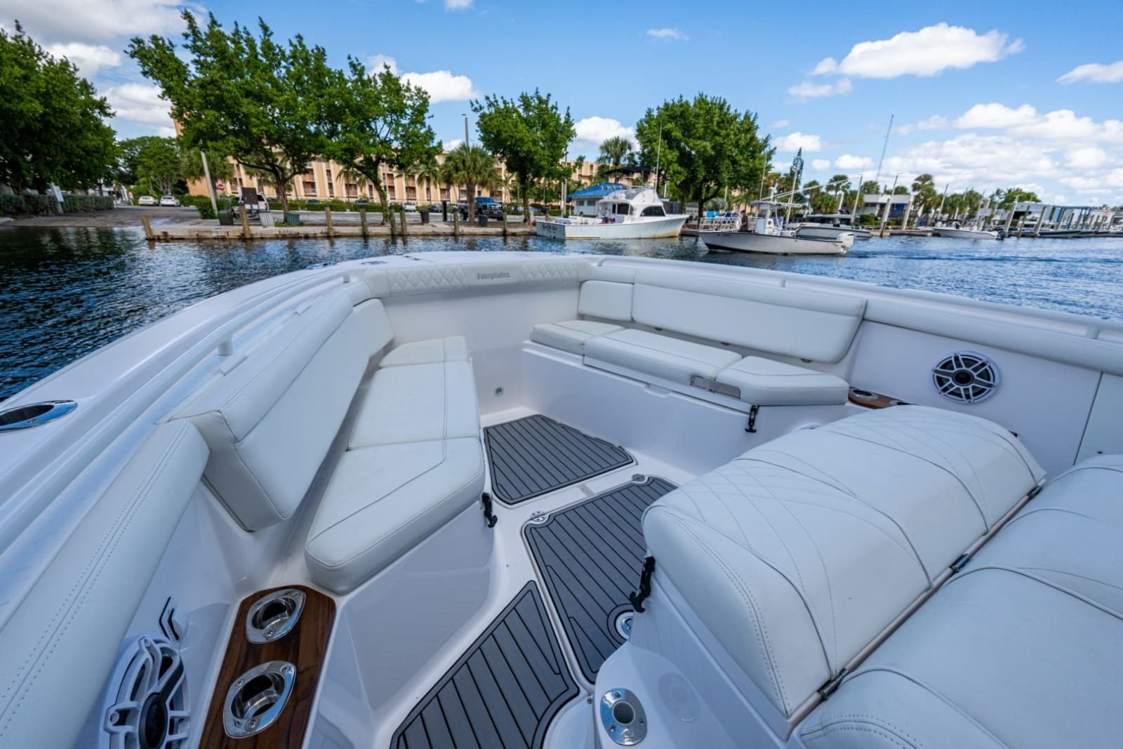 2020 Everglades 395 Center Console