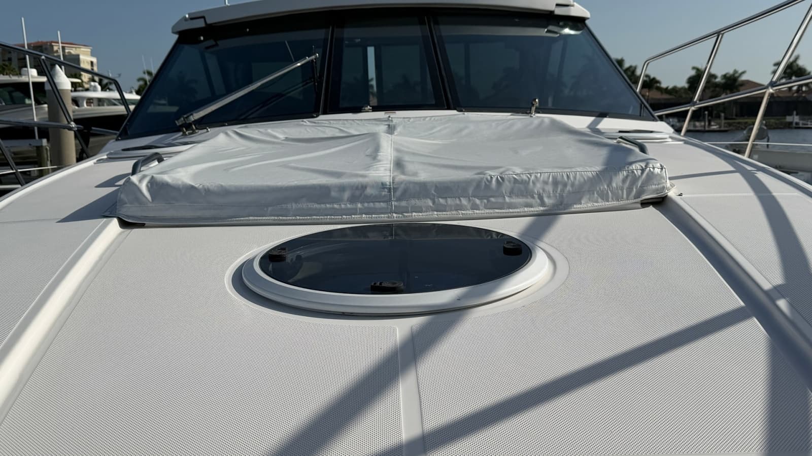 Foredeck with Sunpad and Hatch