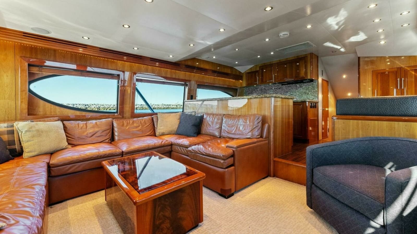 2007 Hatteras 64 Convertible CHUPACABRA - Luxurious Salon with Leather Seating