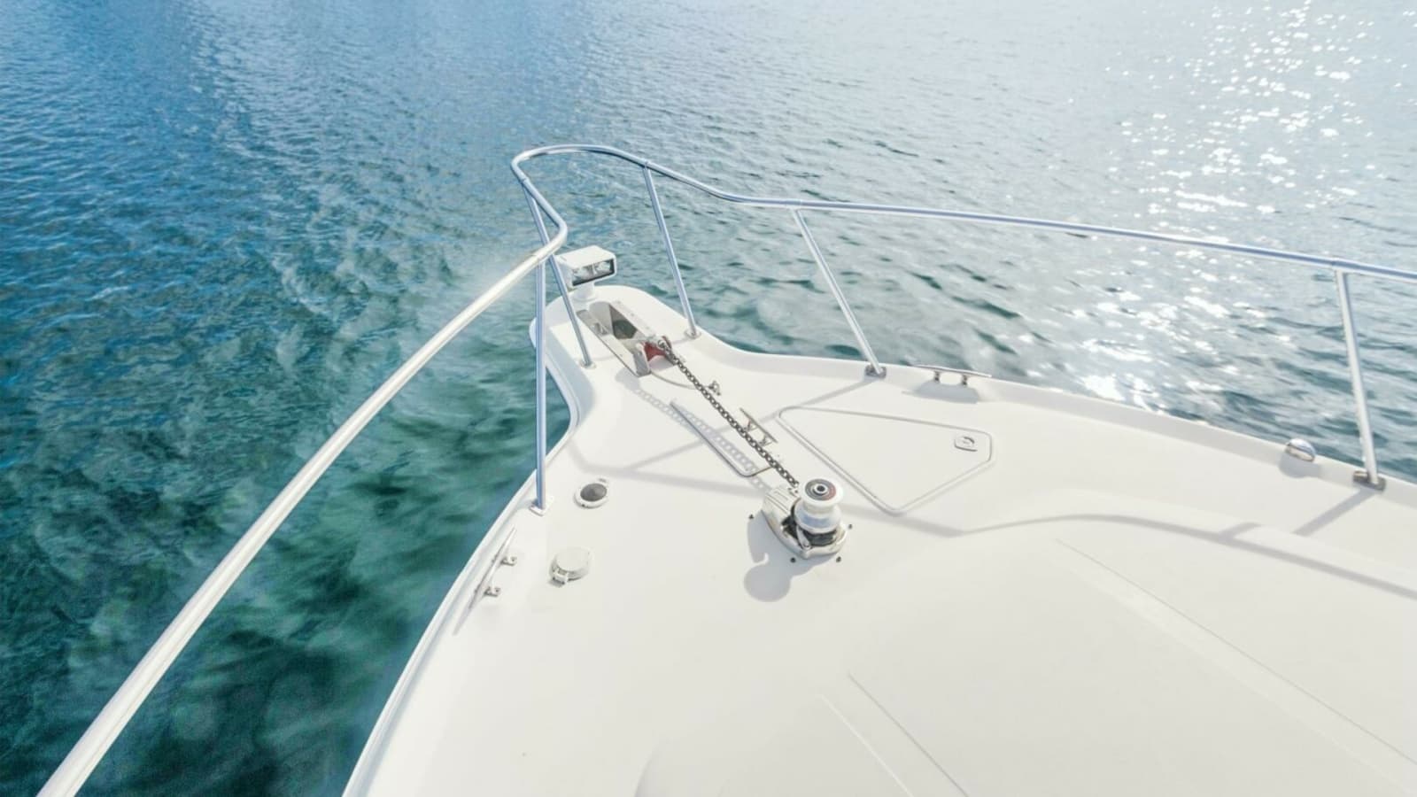 2000 Sea Ray 370 Express Cruiser "Sandie Lee" - Bow Deck with Anchor System