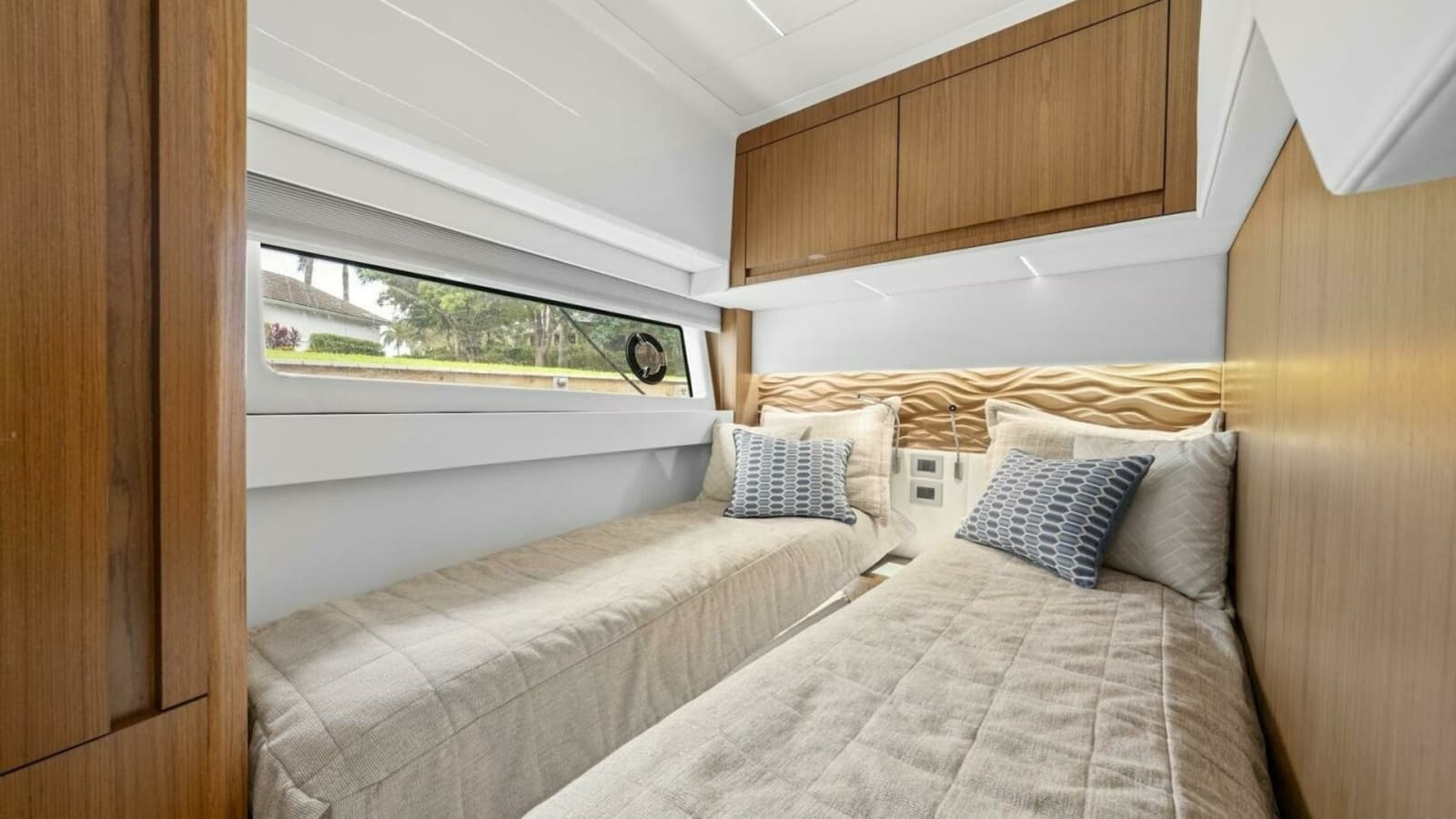2023 Tiara Yachts EX 60