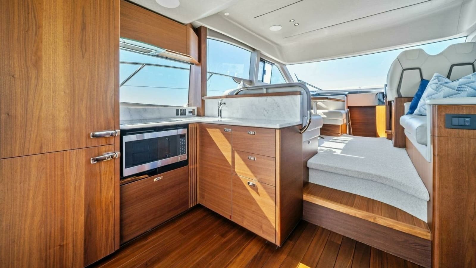2023 Princess F50