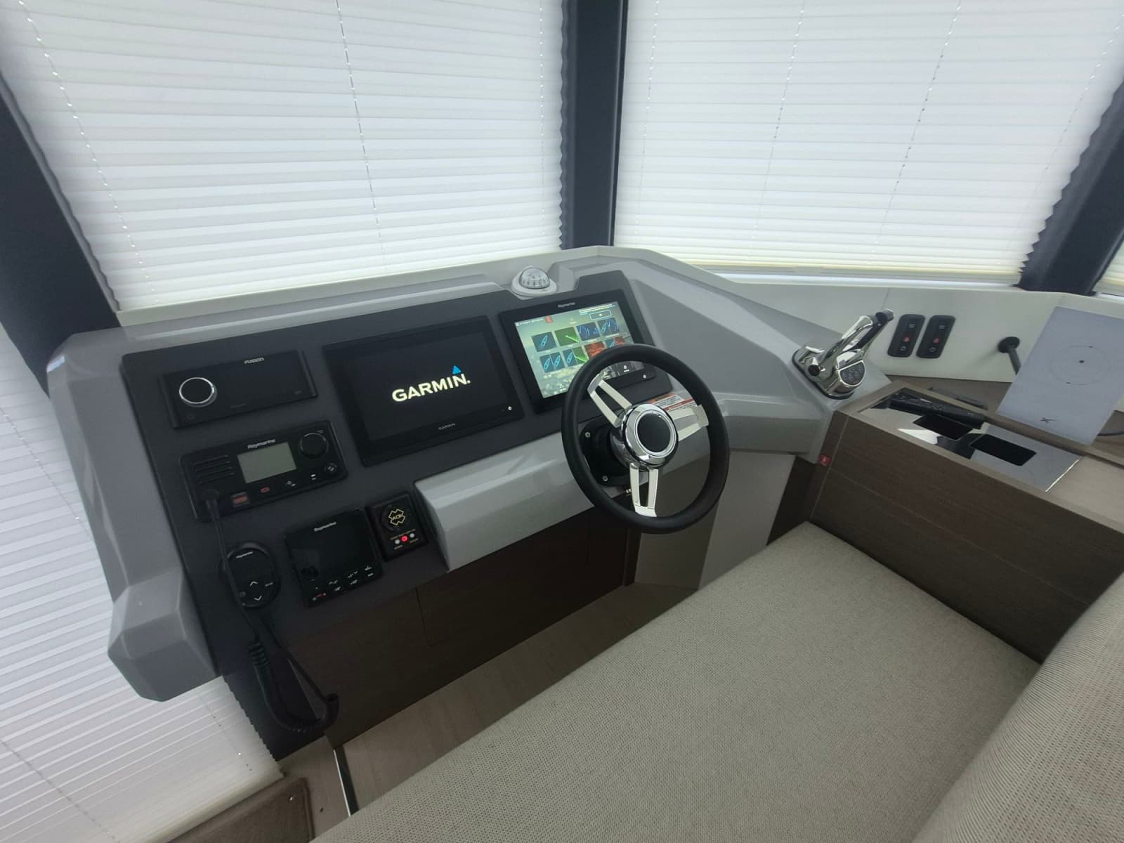2023 Leopard 53 Powercat