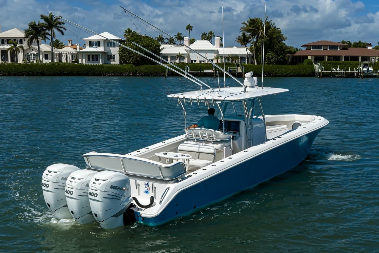 Bahama 41 - Exterior Profile