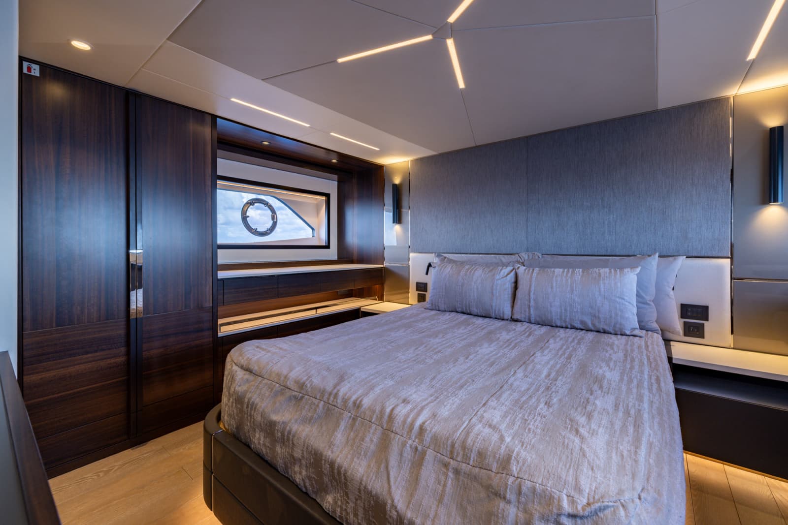 2022 Sunseeker Manhattan 68