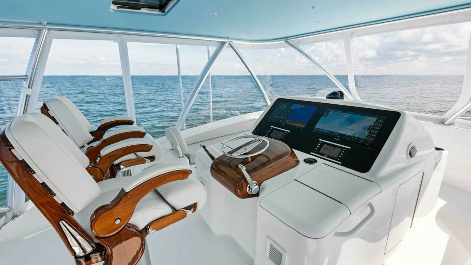Flybridge Helm Station