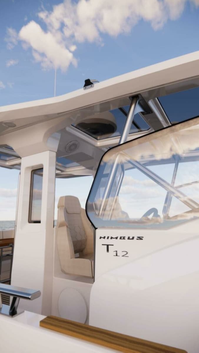 Nimbus Tender 12 Command Deck