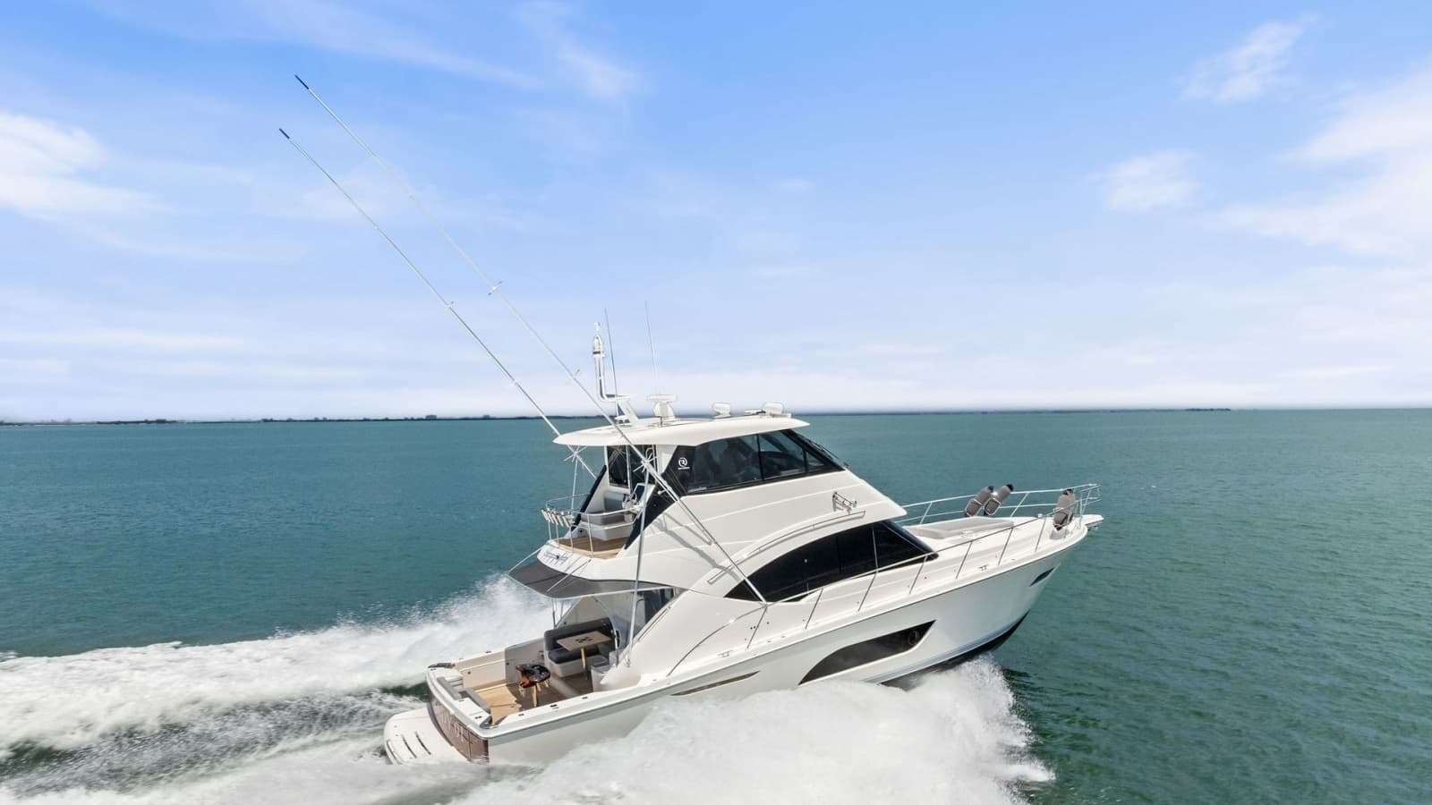 Dynamic Starboard View in Motion