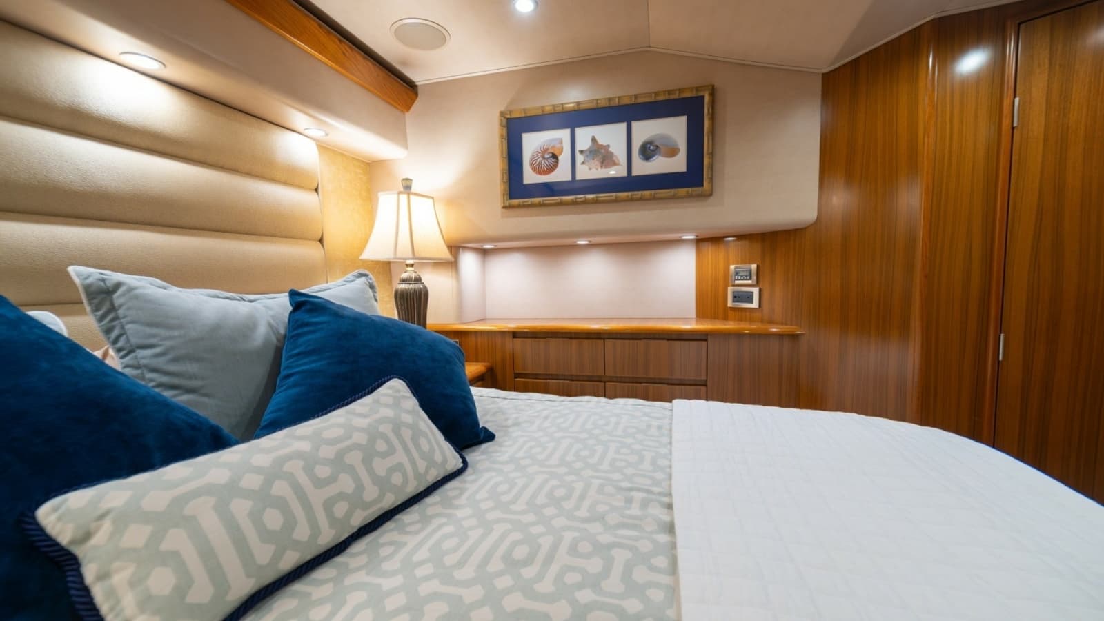 60 Viking Convertible 2012 "Contango"