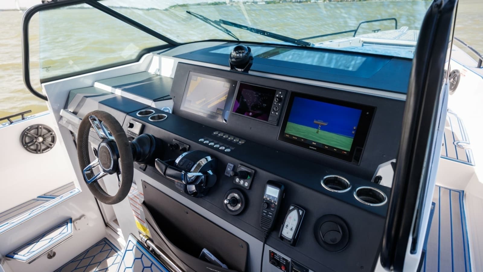 2019 Axopar 37 Sun Top