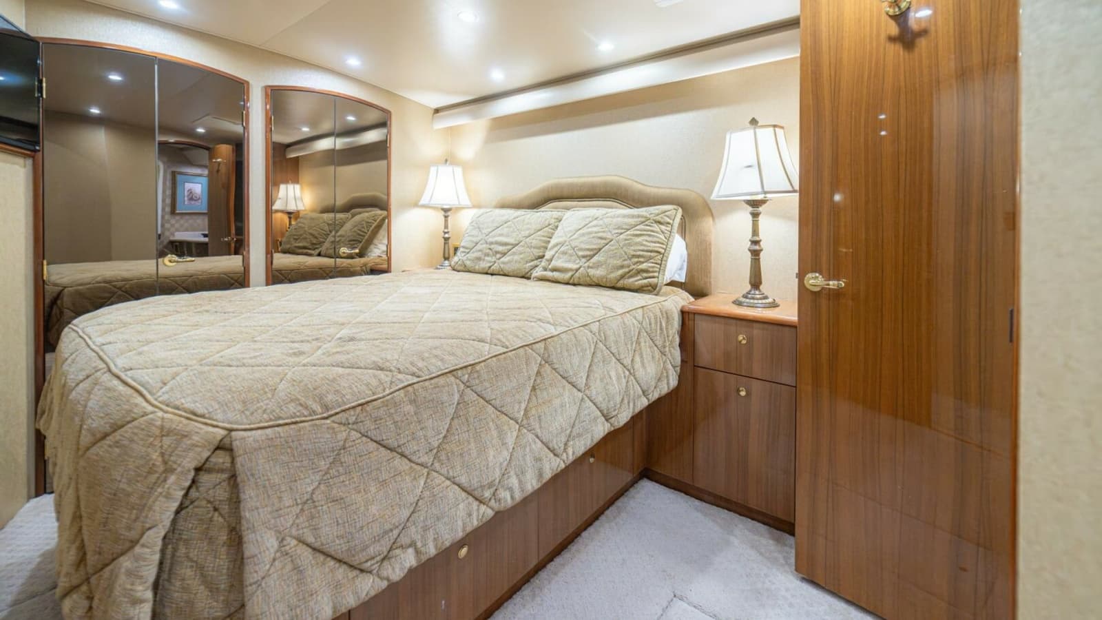 2006 Viking 56 "Scandaloso"