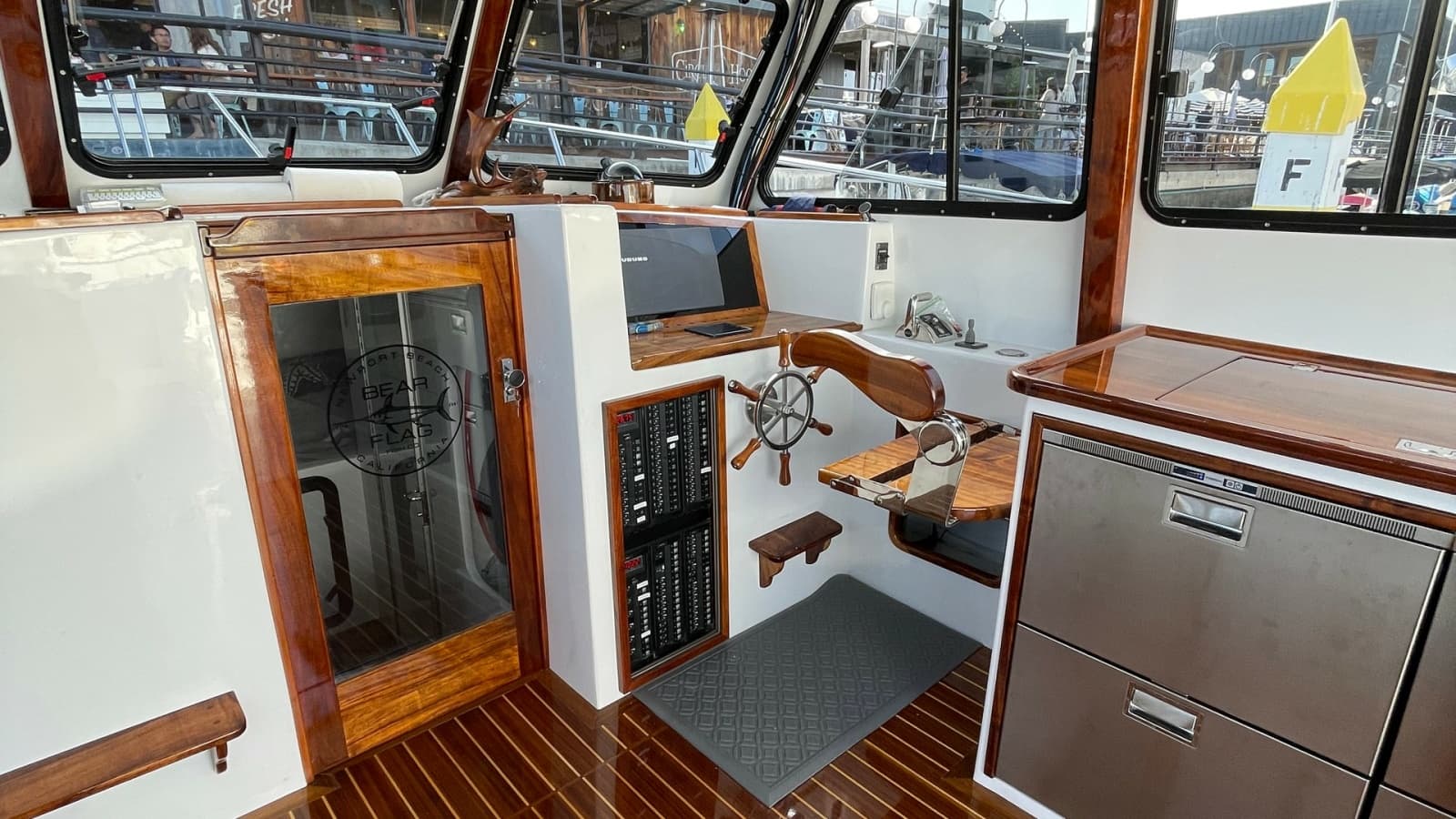2019 Donelle 35 Flybridge Sportfish "BEAR FLAG 3.0" - Helm Station with Teak Accents