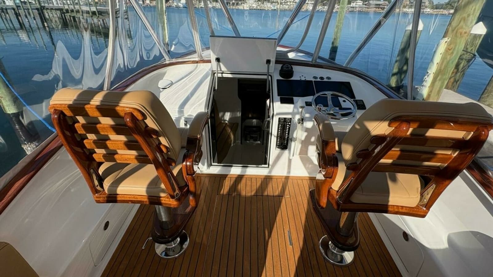 2024 Maverick Yachts Costa Rica 36 Walkaround- GAME ON- Helm