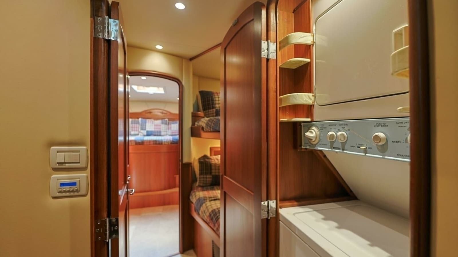 2014 Blackwell 62 Convertible