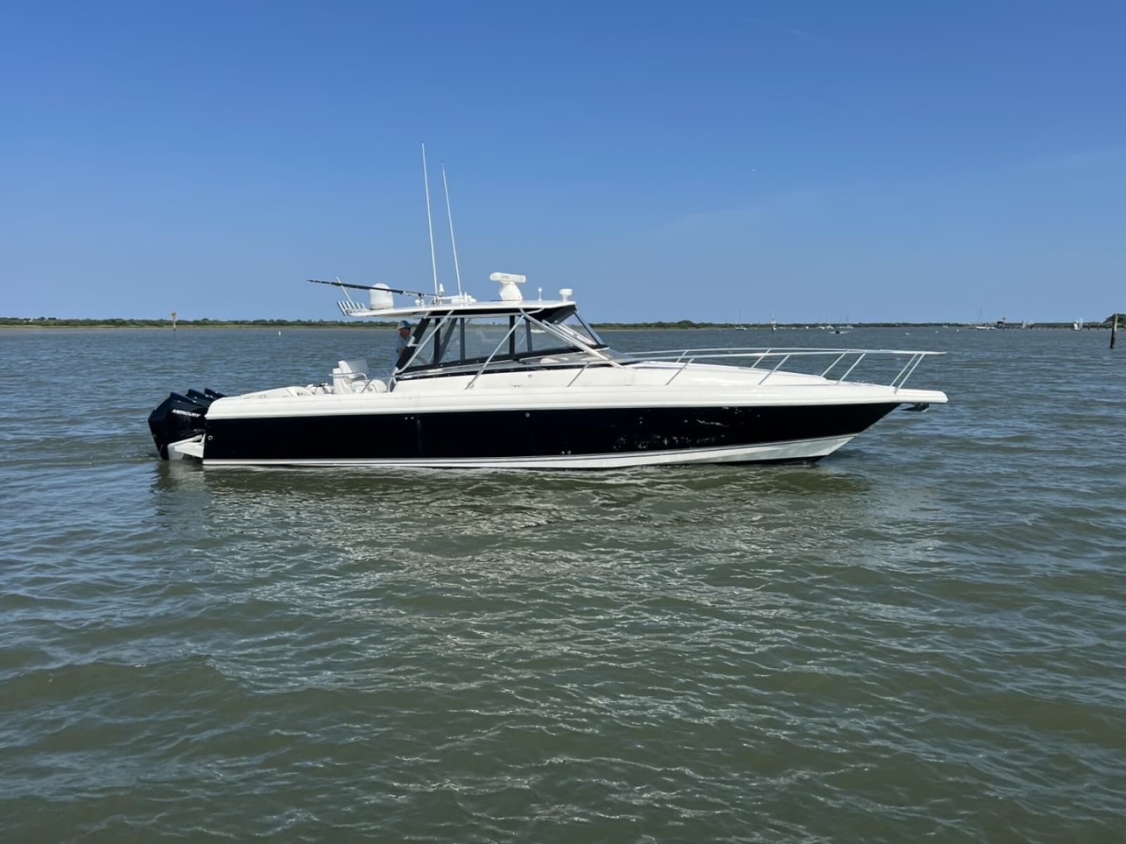 2007 Intrepid 377 Walkaround