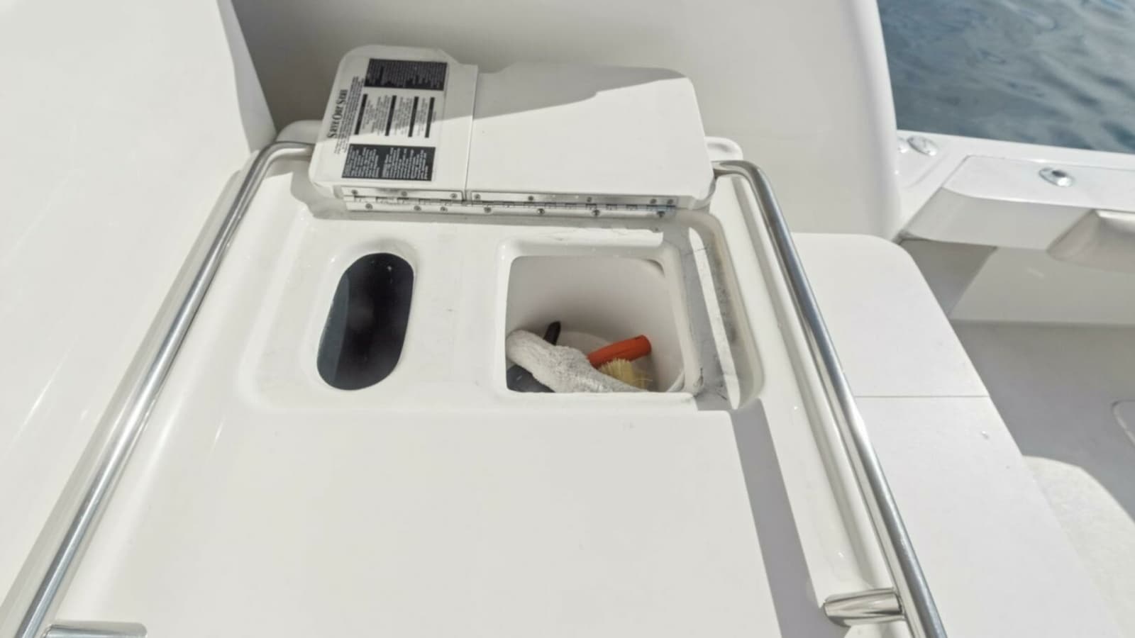 2000 Sea Ray 370 Express Cruiser "Sandie Lee" - Cockpit Wet Bar with Storage