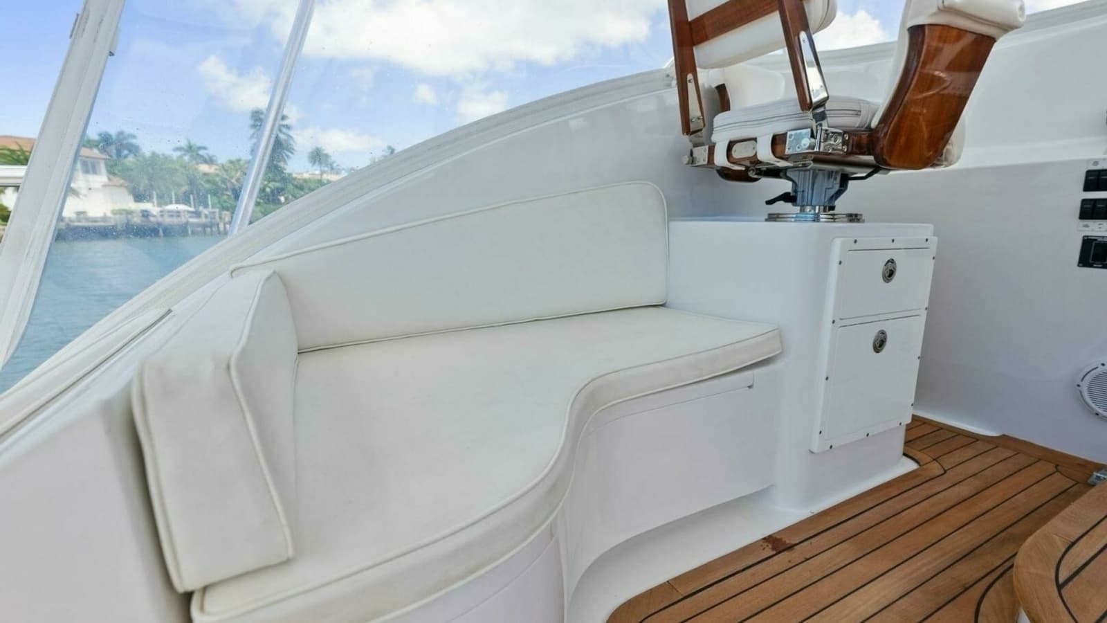 2018 Custom Carolina 35 Express