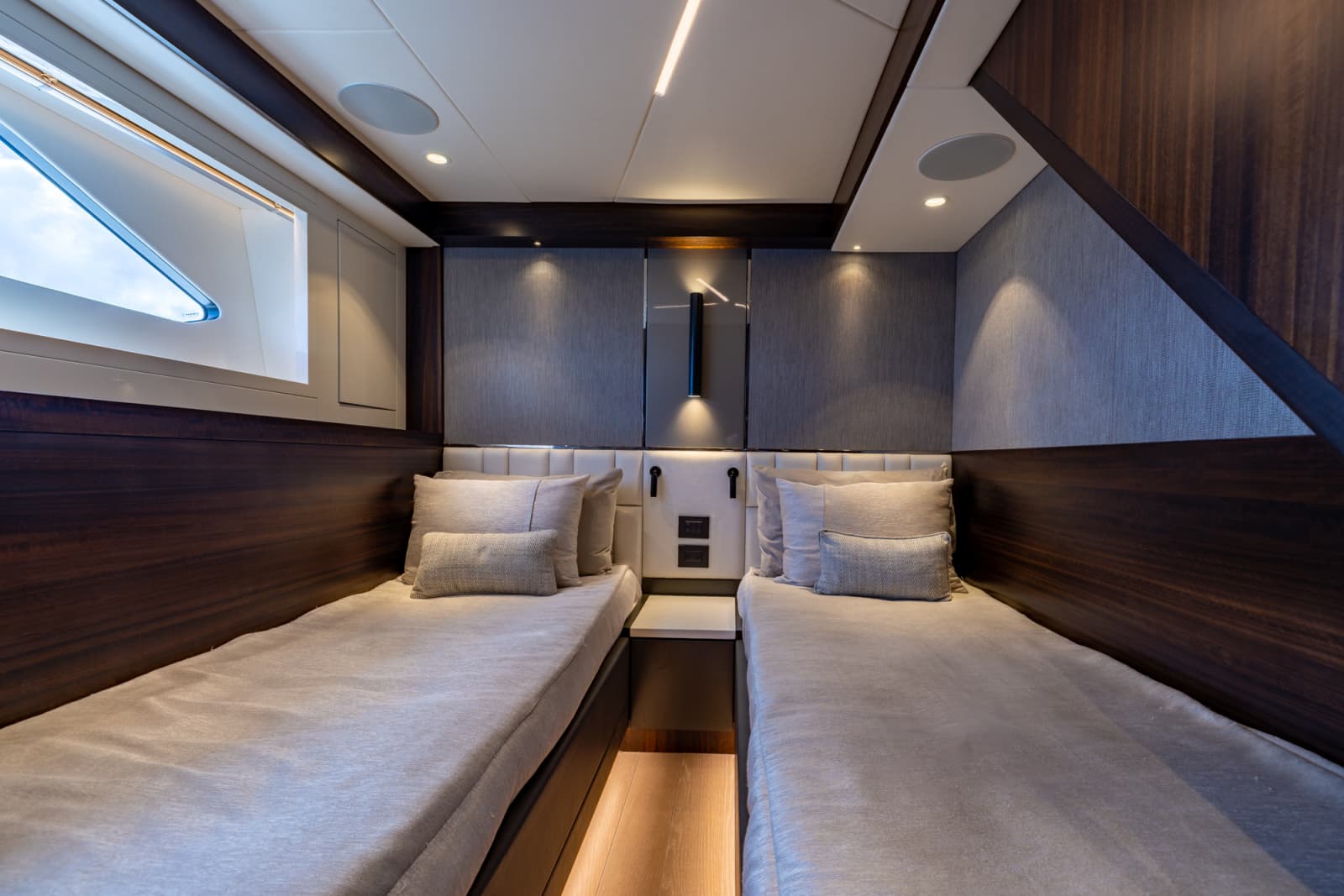 2022 Sunseeker Manhattan 68