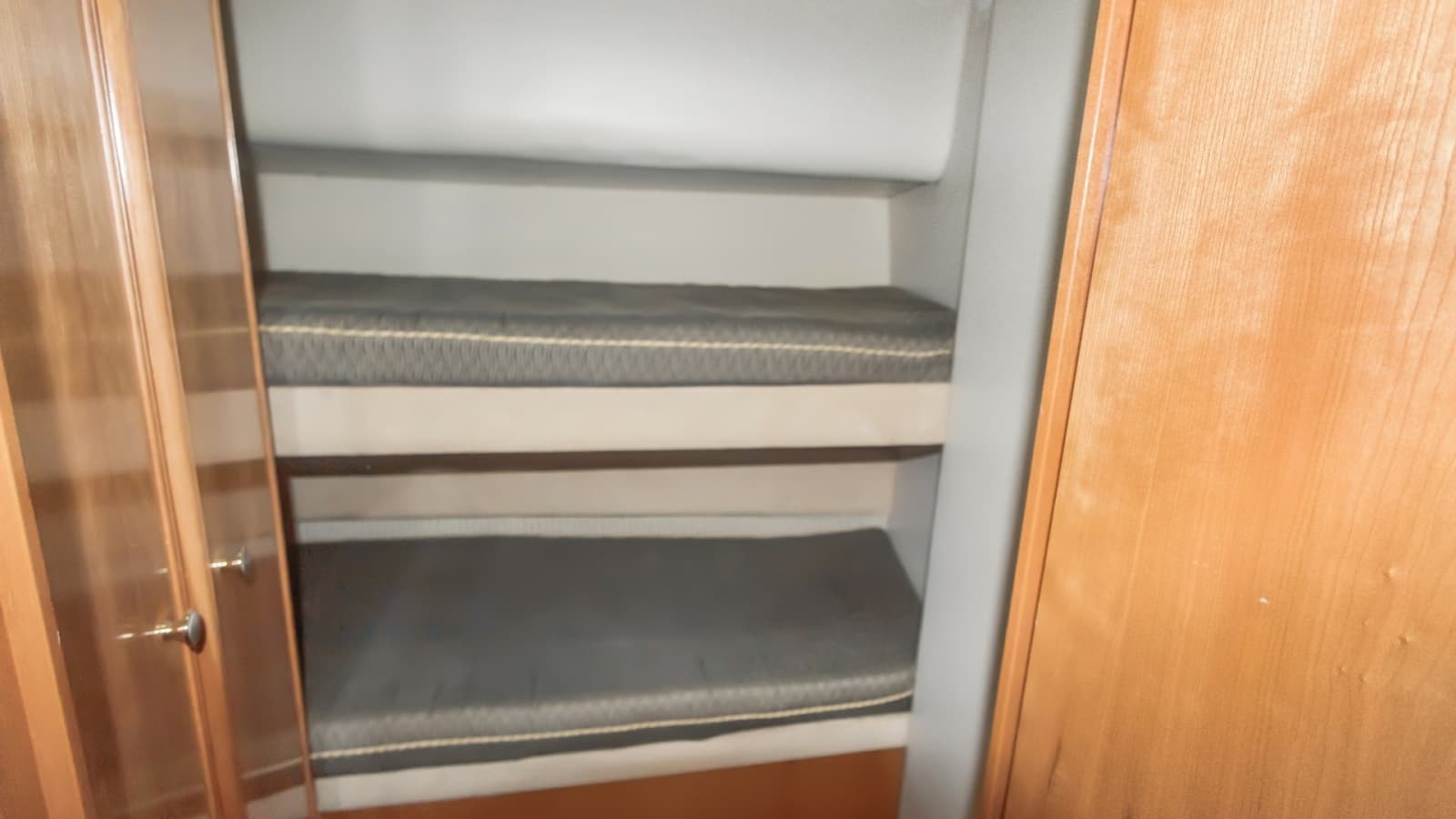 Compact Bunk Cabin Area