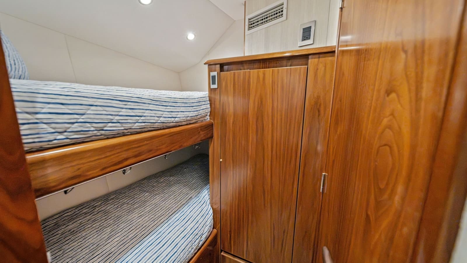 Guest Cabin with Bunk Beds
